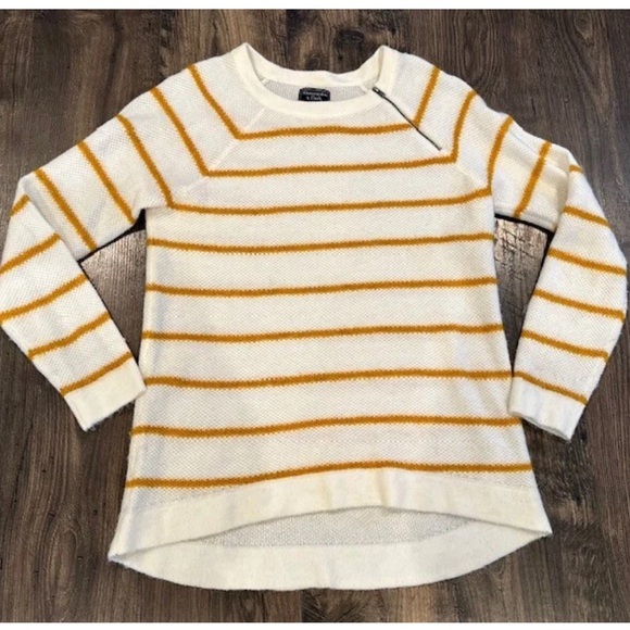 Abercrombie & Fitch Striped Pullover Sweater - Picture 11 of 11